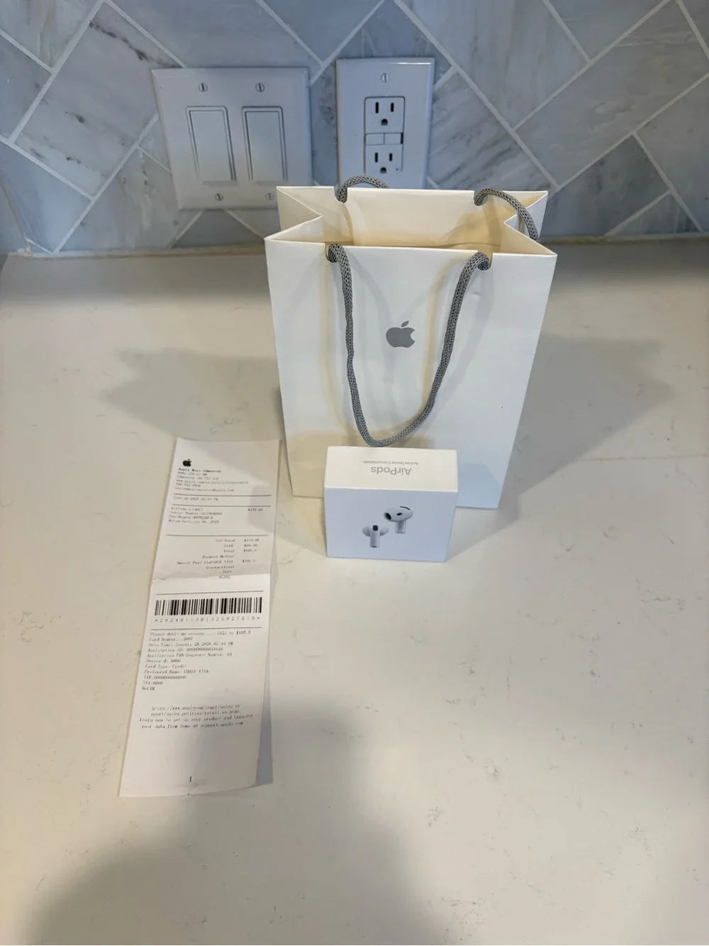 Apple AirPods 4 (ANC) — Model A3057/A3059